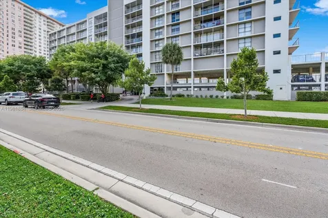 17500 N Bay Road Sunny Isles Beach FL 33160