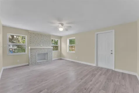 3200 SW 47th Avenue West Park FL 33023