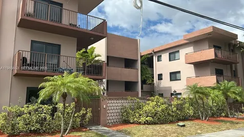 690 NE 123rd Street North Miami FL 33161