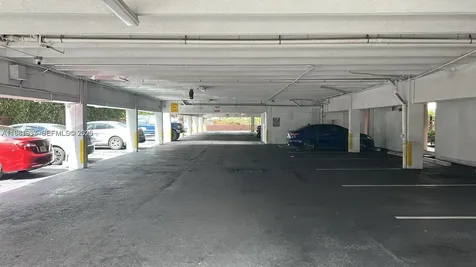 690 NE 123rd Street North Miami FL 33161