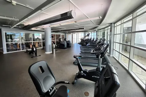 253 NE 2nd Street Miami FL 33132