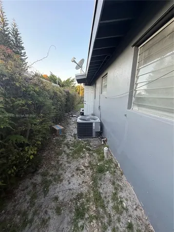 354 NE 173rd Street North Miami Beach FL 33162
