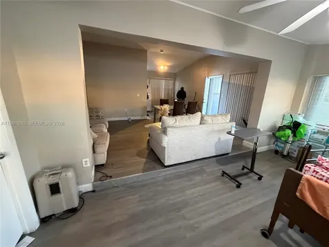 354 NE 173rd Street North Miami Beach FL 33162