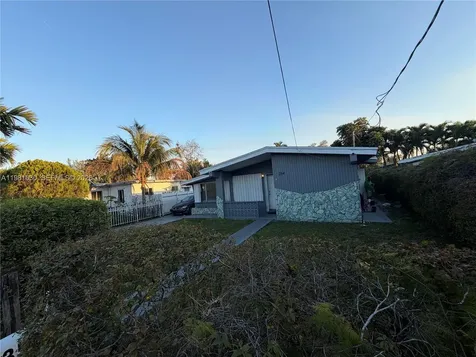 354 NE 173rd Street North Miami Beach FL 33162