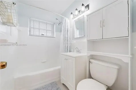 6350 NW 39th Terrace Virginia Gardens FL 33166
