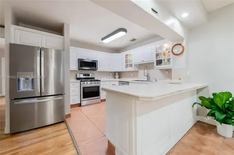 6350 NW 39th Terrace Virginia Gardens FL 33166