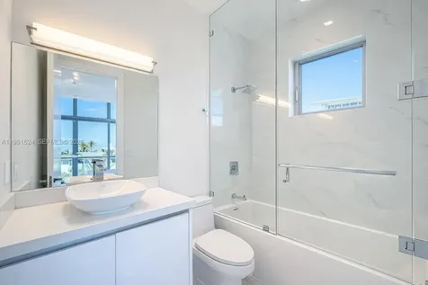 2890 N Ocean Drive Hollywood FL 33019