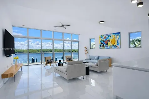 2890 N Ocean Drive Hollywood FL 33019