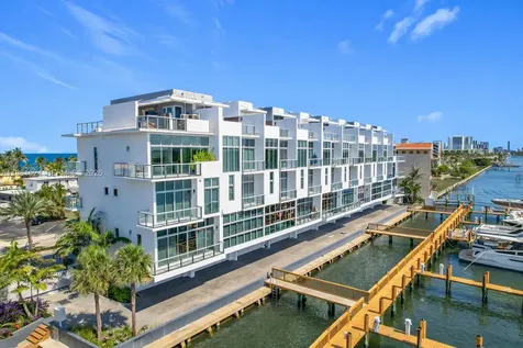 2890 N Ocean Drive Hollywood FL 33019