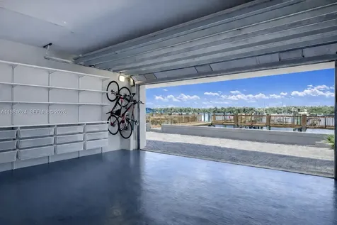 2890 N Ocean Drive Hollywood FL 33019