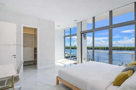 2890 N Ocean Drive Hollywood FL 33019