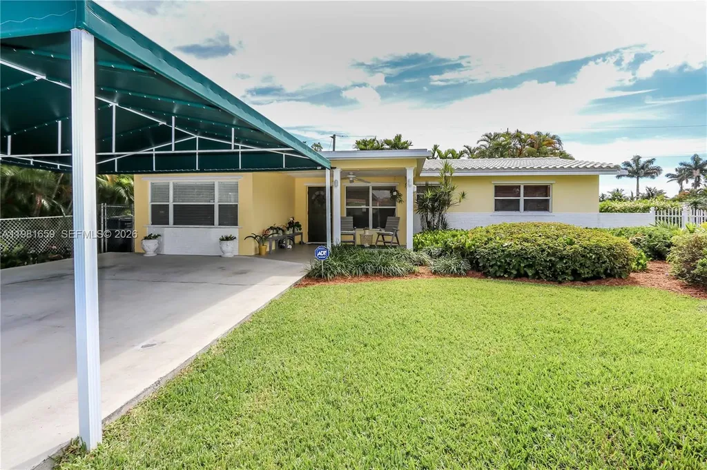 2209 N 15th Avenue Hollywood FL 33020