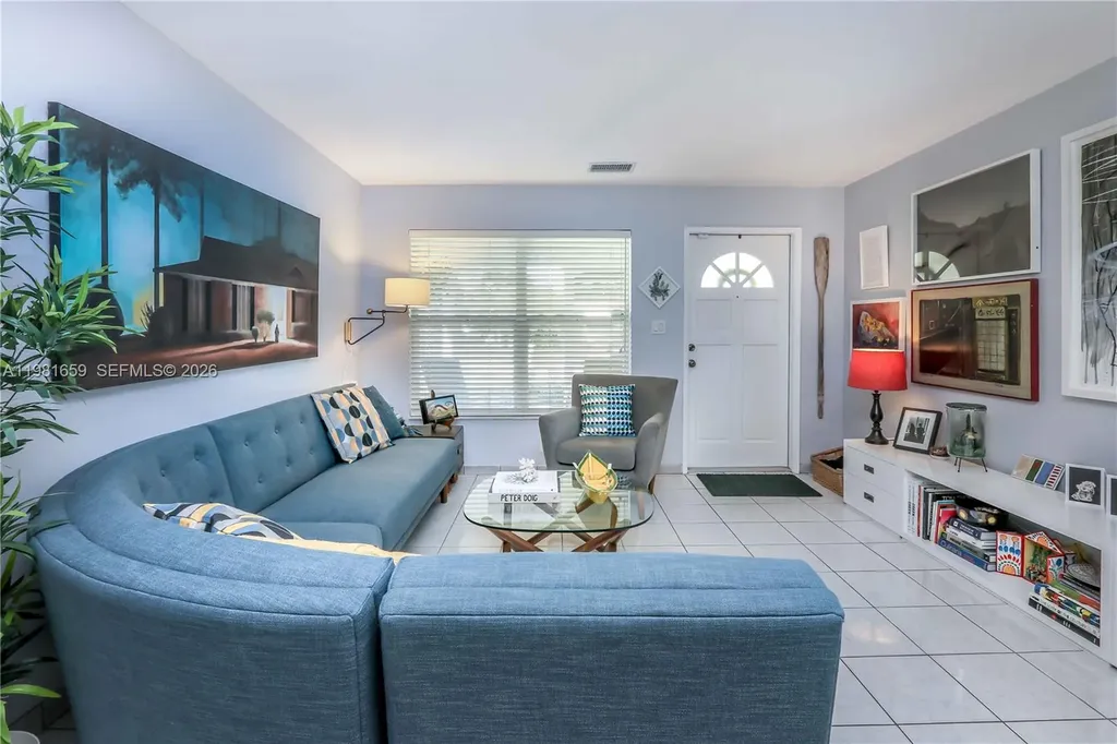 2209 N 15th Avenue Hollywood FL 33020
