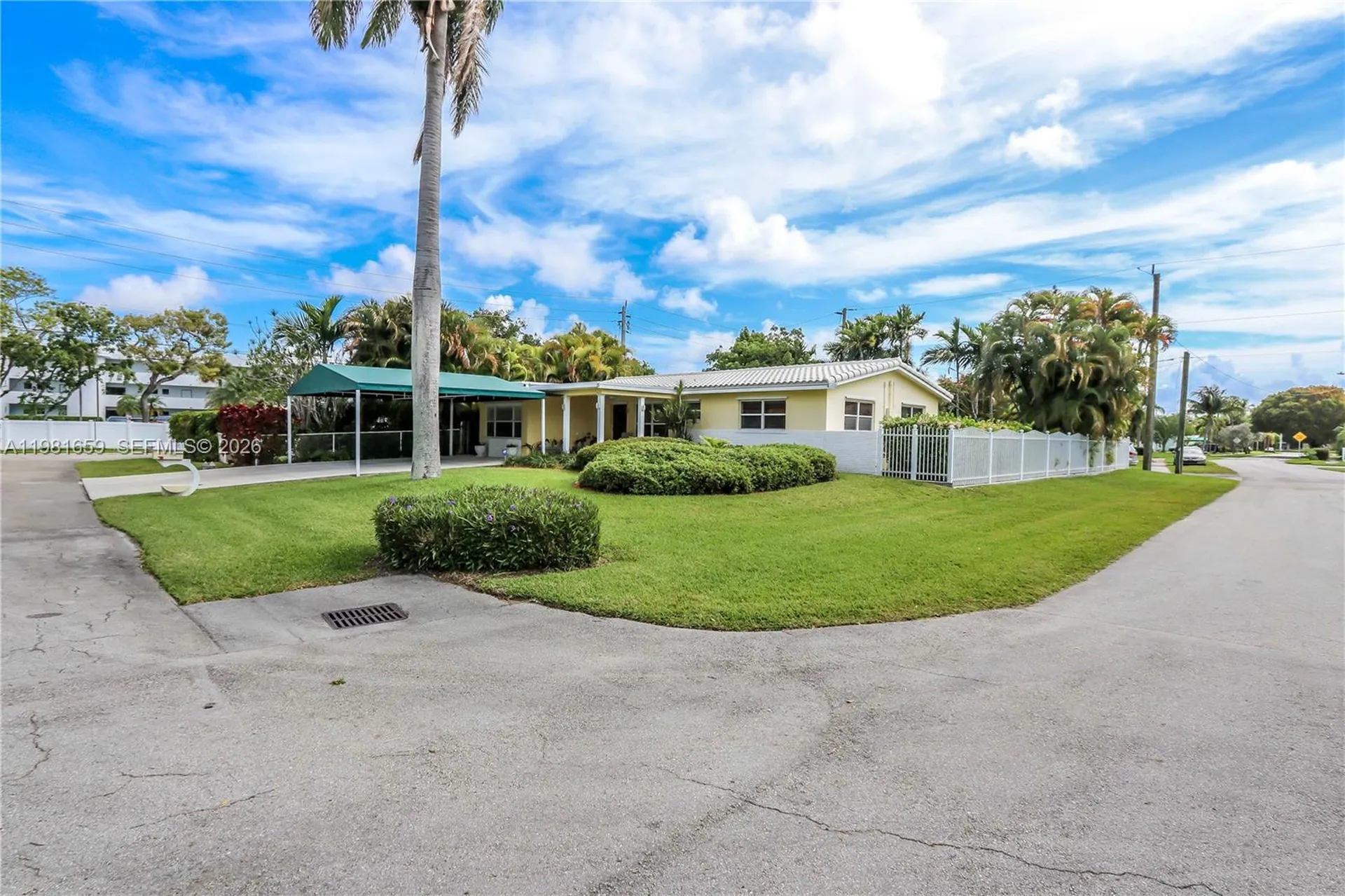 2209 N 15th Avenue Hollywood FL 33020