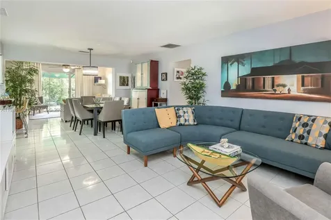 2209 N 15th Avenue Hollywood FL 33020