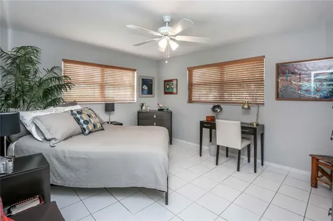 2209 N 15th Avenue Hollywood FL 33020