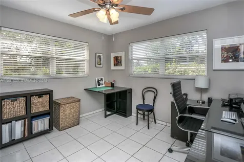 2209 N 15th Avenue Hollywood FL 33020