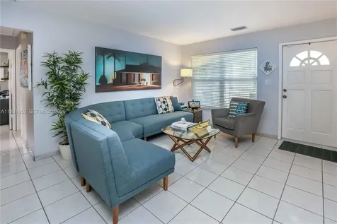 2209 N 15th Avenue Hollywood FL 33020