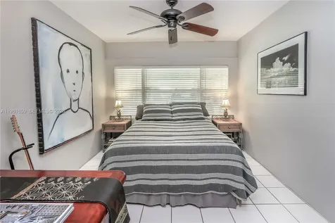 2209 N 15th Avenue Hollywood FL 33020