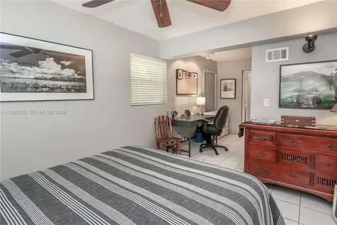 2209 N 15th Avenue Hollywood FL 33020