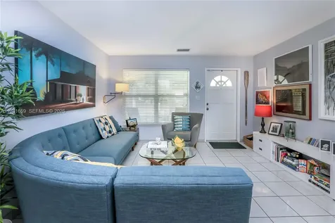 2209 N 15th Avenue Hollywood FL 33020