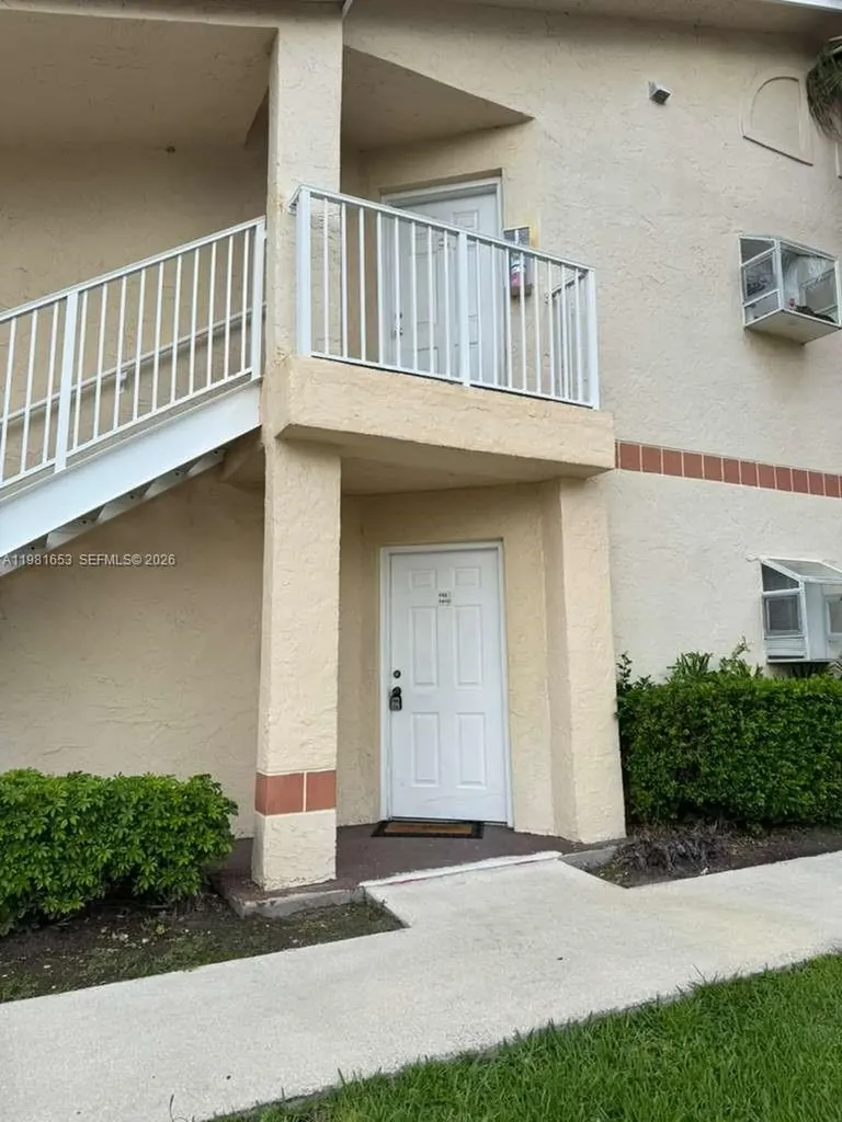 3350 N Pinewalk Drive N Margate FL 33063