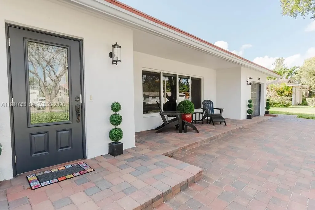 1710 NW 106th Terrace Pembroke Pines FL 33026