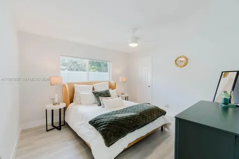 1710 NW 106th Terrace Pembroke Pines FL 33026