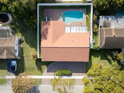 1710 NW 106th Terrace Pembroke Pines FL 33026