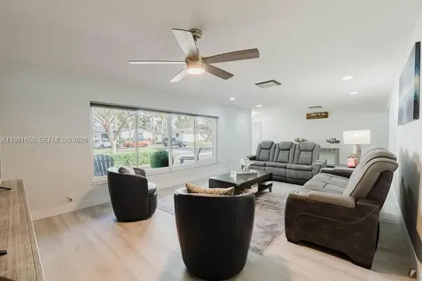 1710 NW 106th Terrace Pembroke Pines FL 33026