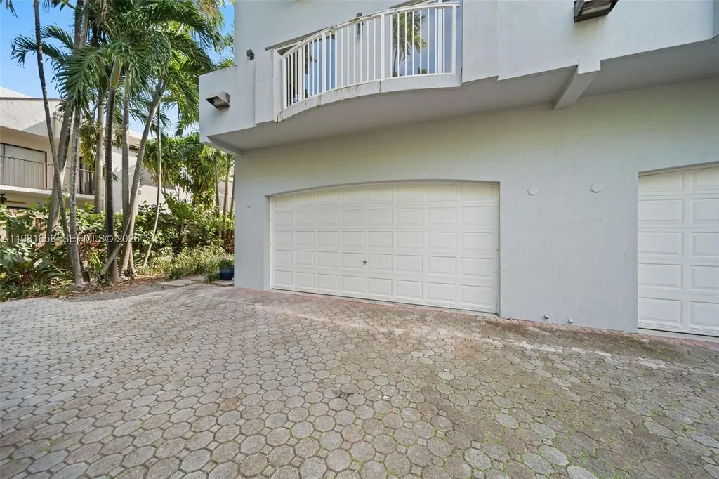 2951 Virginia Street Miami FL 33133