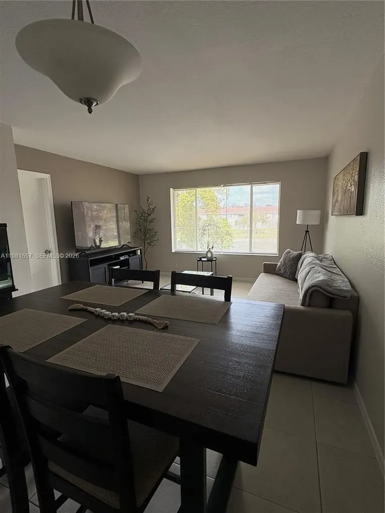 9955 Twin Lakes Drive Coral Springs FL 33071