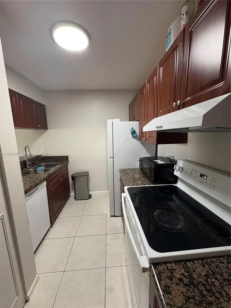 9955 Twin Lakes Drive Coral Springs FL 33071