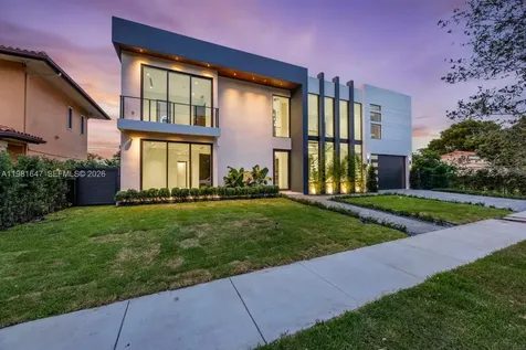 4231 SW 11th Street Miami FL 33134