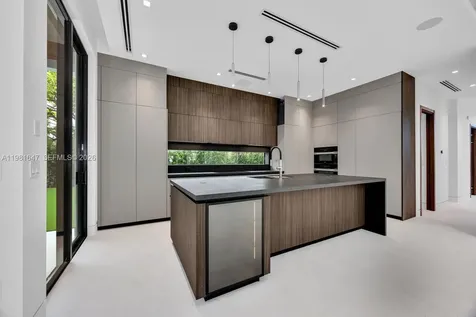 4231 SW 11th Street Miami FL 33134