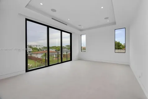 4231 SW 11th Street Miami FL 33134