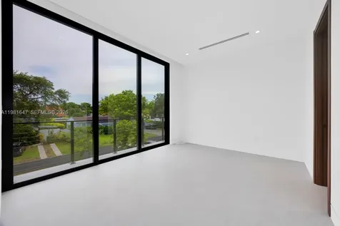 4231 SW 11th Street Miami FL 33134