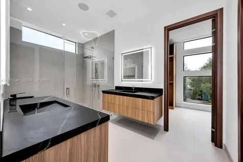 4231 SW 11th Street Miami FL 33134