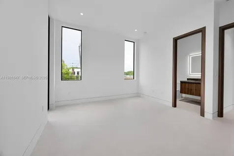 4231 SW 11th Street Miami FL 33134
