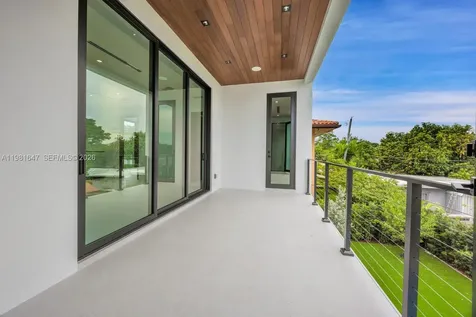 4231 SW 11th Street Miami FL 33134