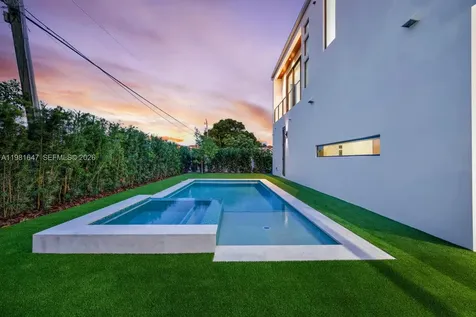 4231 SW 11th Street Miami FL 33134