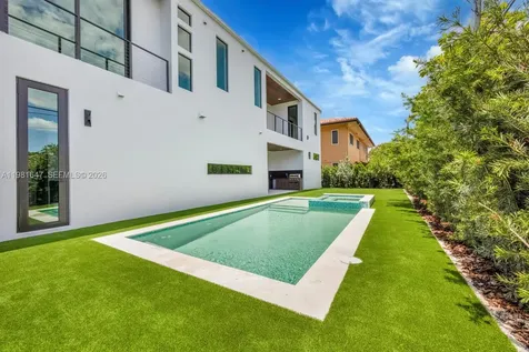 4231 SW 11th Street Miami FL 33134