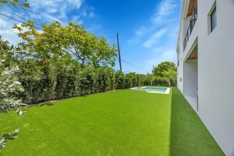 4231 SW 11th Street Miami FL 33134