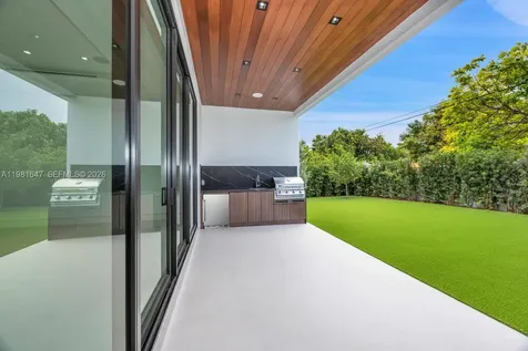 4231 SW 11th Street Miami FL 33134