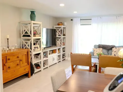 73 Deer Creek Deerfield Beach FL 33442
