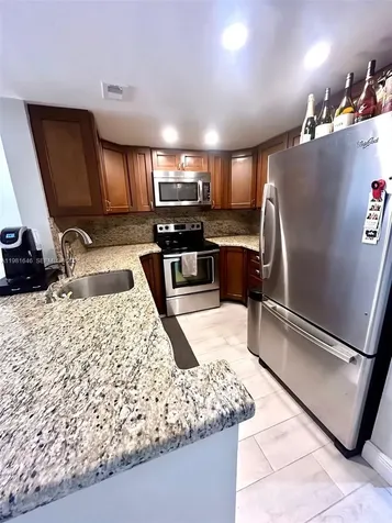 73 Deer Creek Deerfield Beach FL 33442
