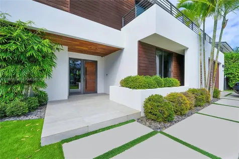 7900 SW 54th Avenue Miami FL 33143
