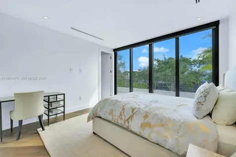 7900 SW 54th Avenue Miami FL 33143