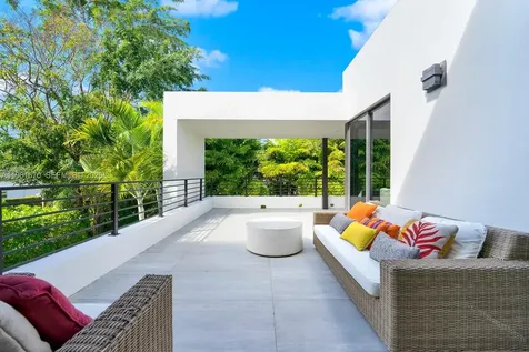 7900 SW 54th Avenue Miami FL 33143