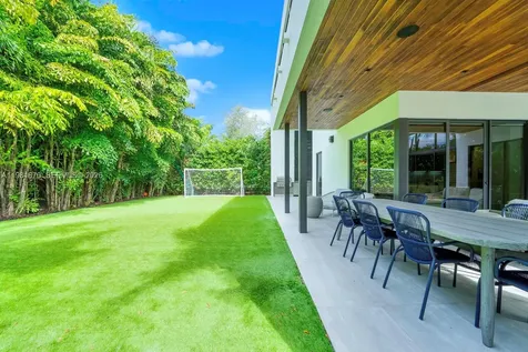 7900 SW 54th Avenue Miami FL 33143